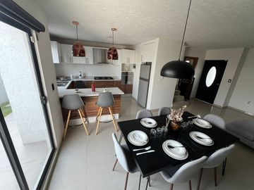 EXCELENTE CASA 🏡 EN PACHUCA 3 RECAMARAS 2 BAÑOS TODO EN PRIVADA CON AMENIDADES Y METRO DE SEPARACIÓN!