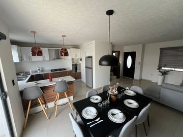 EXCELENTE CASA 🏡 EN PACHUCA 3 RECAMARAS 2 BAÑOS TODO EN PRIVADA CON AMENIDADES Y METRO DE SEPARACIÓN!