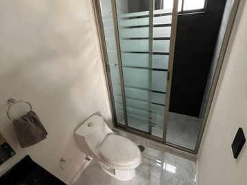 EXCELENTE CASA 🏡 EN PACHUCA 3 RECAMARAS 2 BAÑOS TODO EN PRIVADA CON AMENIDADES Y METRO DE SEPARACIÓN!