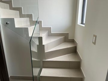 CASA  EN VENTA !!!!  EN PRIVADA EXCLUSIVA  CONOCE PACHUCA!