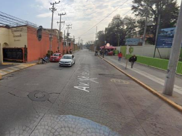 VENTA DE HERMOSA CASA EN RESIDENCIAL PARAISO II , COACALCO