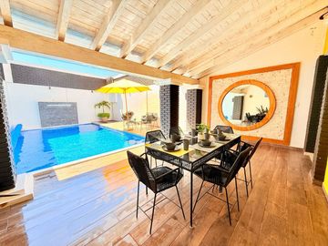 Renta CASA RINCONCITO DEL SOL con alberca súper equipada todos los servicios y bien ubicada en Tonatico EDOMEX