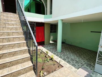 SE VENDE GRAN CASA CON COCHERA - EN ZONA SEGURA DE CARABAYLLO