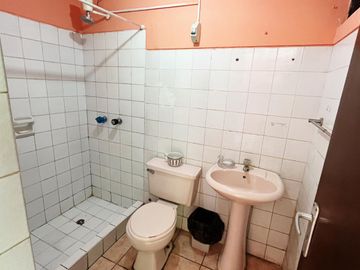 SE VENDE GRAN CASA CON COCHERA - EN ZONA SEGURA DE CARABAYLLO