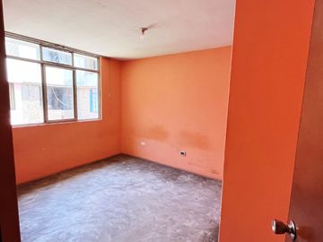 SE VENDE GRAN CASA CON COCHERA - EN ZONA SEGURA DE CARABAYLLO