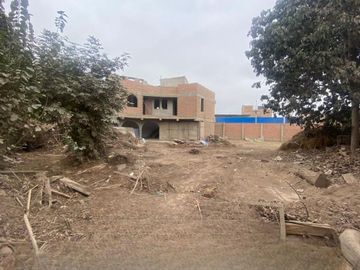 VENTA DE TERRENO CON CASA HUERTA EN PLENA ESQUINA – PUENTE PIEDRA – 674.50M2