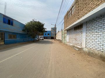 VENTA DE TERRENO CON CASA HUERTA EN PLENA ESQUINA – PUENTE PIEDRA – 674.50M2