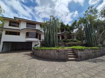 CASA DE VENTA EN CUMBAYA SECTOR SAN FRANCISCO