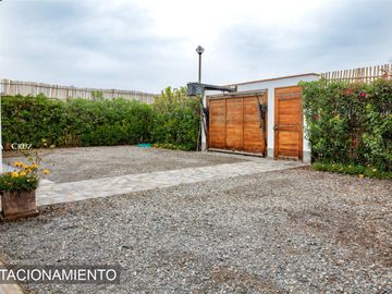 CASA VACACIONAL EN VENTA, San Antonio, Cañete. Km. 84 de la Panamericana Sur.