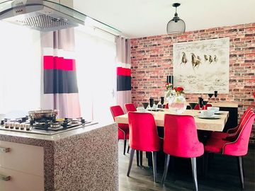 Casa en Venta de 3 Recámaras en Fraccionamiento con Alberca. Modelo Pontevel.