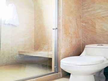 Casa en Venta de 3 Recámaras en Fraccionamiento con Alberca. Modelo Pontevel.