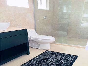 Casa en Venta de 3 Recámaras en Fraccionamiento con Alberca. Modelo Pontevel.