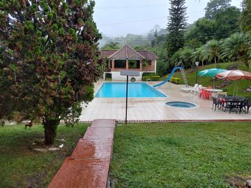ESPECTACULAR FINCA EN VENTA
