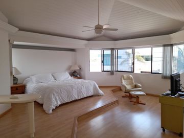 SE VENDE RESIDENCIA EN COSTA DE OROR CON ALBERCA