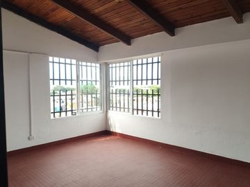 VENTA CASA MELENDEZ 3 PLANTAS INDEPENDIENTES SECTOR SUR