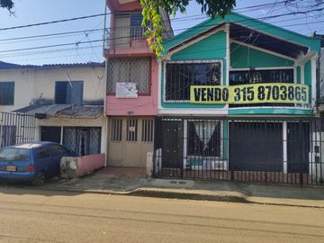 VENTA CASA MELENDEZ 3 PLANTAS INDEPENDIENTES SECTOR SUR