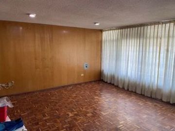 CASA EN VENTA EN PUEBLA, PUE, PRADOS AGUA AZUL, A DOS CUADRAS DE LA 11 SUR, CON OFICINA Y 3 RECÁMARAS