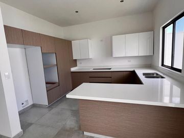 CASA EN RENTA EN ALTARES RESIDENCIAL EN SANTIAGO NUEVO LEON