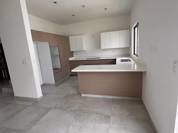 CASA EN RENTA EN ALTARES RESIDENCIAL EN SANTIAGO NUEVO LEON
