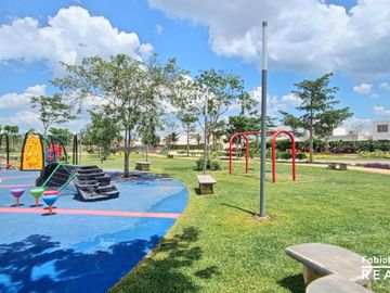Casa de 3 recámaras en venta, en Privada Residencial con amenidades en Conkal, Yucatán - Entrega noviembre 2024