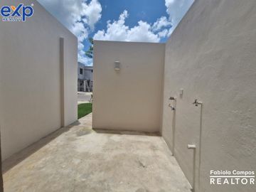 Casa de 3 recámaras en venta, en Privada Residencial con amenidades en Conkal, Yucatán - Entrega noviembre 2024