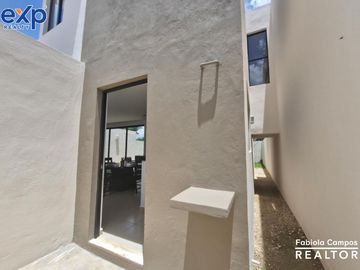 Casa de 3 recámaras en venta, en Privada Residencial con amenidades en Conkal, Yucatán - Entrega noviembre 2024