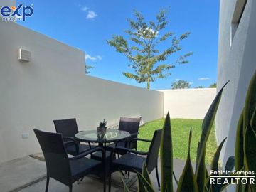 Casa de 3 recámaras en venta, en Privada Residencial con amenidades en Conkal, Yucatán - Entrega noviembre 2024