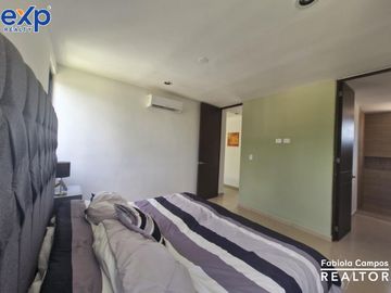 Casa de 2 pisos y 2 recámaras en privada residencial en Caucel - Preventa