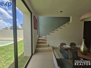 Casa de 2 pisos y 2 recámaras en privada residencial en Caucel - Preventa