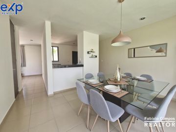 Casa de 2 pisos y 2 recámaras en privada residencial en Caucel - Preventa