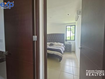 Casa de 2 pisos y 2 recámaras en privada residencial en Caucel - Preventa