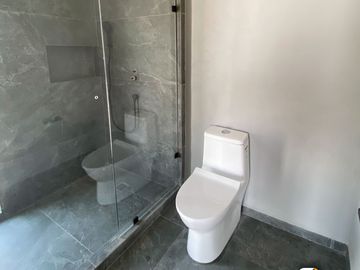 Departamento de 2 recamaras de 77m2 en 3,383,000 en Lomas del Tec! Precio Inigualable!