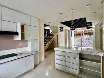 Brand New 4-Bedroom House and Lot for Sale in Sun Valley, Paranaque near SM Bicutan