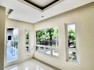 Brand New 4-Bedroom House and Lot for Sale in Sun Valley, Paranaque near SM Bicutan