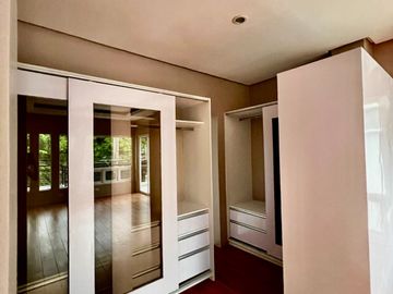 Brand New 4-Bedroom House and Lot for Sale in Sun Valley, Paranaque near SM Bicutan