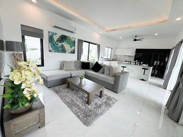 sale pool villa Hua-Hin