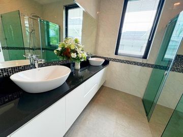 sale pool villa Hua-Hin