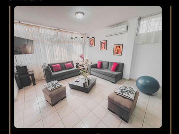Casa en Urdesa Norte en Venta