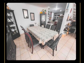 Casa en Urdesa Norte en Venta