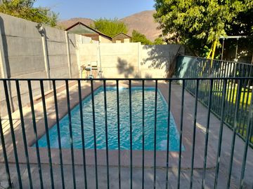 Casa con piscina y acceso a Club Laguna Ayres de Chicureo