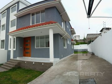 CASA EN VENTA 4 dormitorios con baño propio cada uno, dormitorio en planta baja. Por estrenar con acabados de lujo. Independiente 4 dormitorios con ba