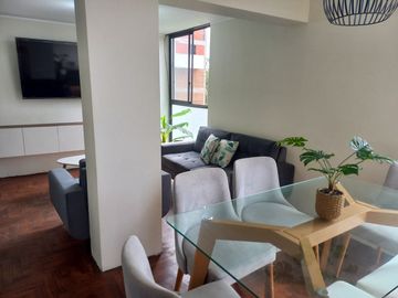 Hermoso, espacioso y remodelado dúplex en Mirones- Ideal inversionistas