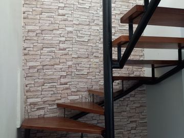 Hermoso, espacioso y remodelado dúplex en Mirones- Ideal inversionistas