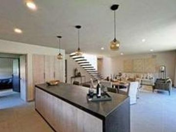 CASA EN VENTA DE TRES RECAMARAS Y SALA DE TV CUARTO DE SERVICIO EN ALTOZANO