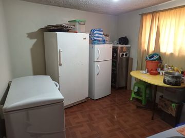 SE VENDE CASA RENTERA con 3 amplios mini departamentos EL RECREO 98000$