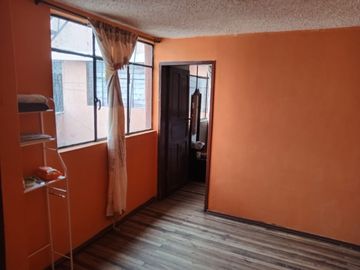 SE VENDE CASA RENTERA con 3 amplios mini departamentos EL RECREO 98000$