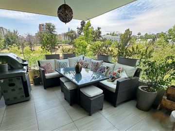 DEPTO Providencia – Pocuro 3D, 3B, Family Room, 2 Estacionamientos y Bodega. Vista Despejada!!