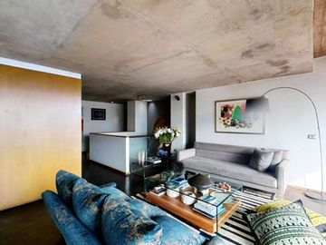 Se Vende Moderno Triplex Ubicado En Providencia, 2 Est Y Bod