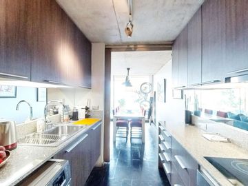 Se Vende Moderno Triplex Ubicado En Providencia, 2 Est Y Bod