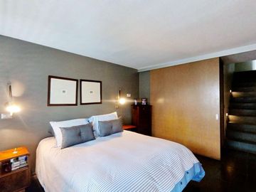 Se Vende Moderno Triplex Ubicado En Providencia, 2 Est Y Bod